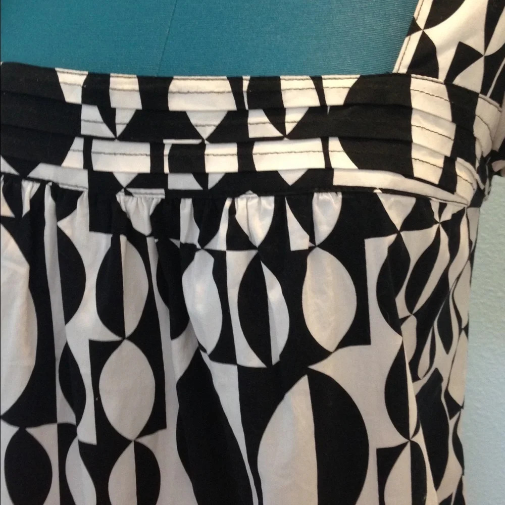 Maggy London Geometric Dress Size 6 VGUC - Picture 2 of 4